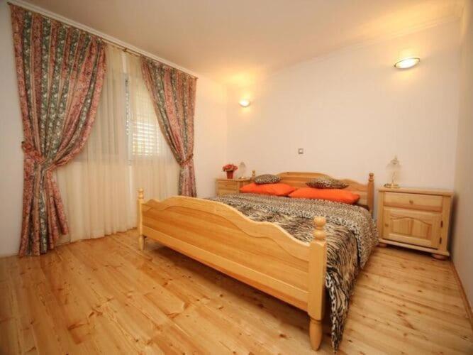 Ana - Four Bedroom With Terrace, Sea View And Private Pool Huoneisto