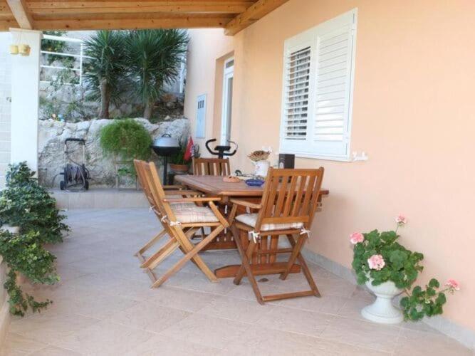 Ana - Four Bedroom With Terrace, Sea View And Private Pool Huoneisto *