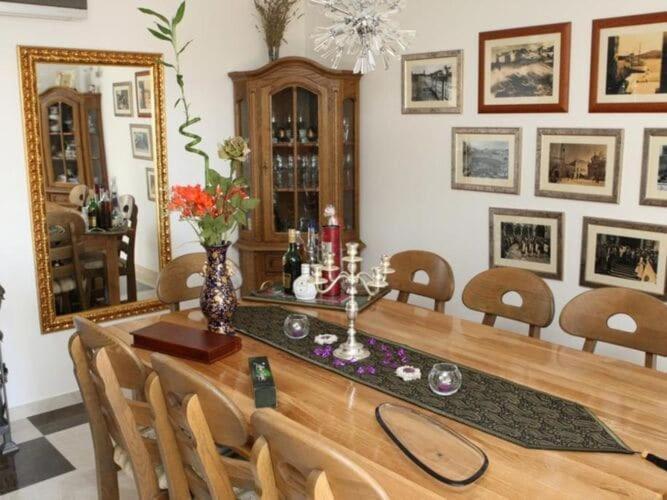 Huoneisto Ana - Four Bedroom With Terrace, Sea View And Private Pool *